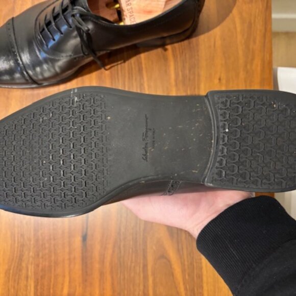 Salvatore Ferragamo Riley Oxfords – Black Calf – Size 10.5 EE - Picture 3 of 9